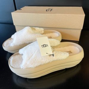 NEW Ugg Slides, women’s size 9